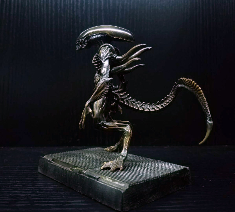 Die-Cast Resin Model Kit Alien - đánh giá và giá Model Kit Anubis